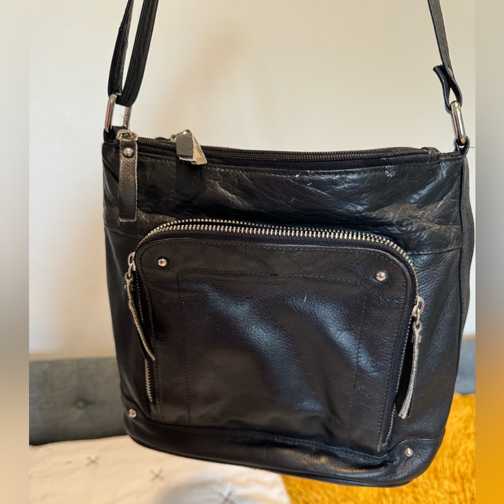 Great American Leatherworks 100% Leather Quality Handbag Purse Black.